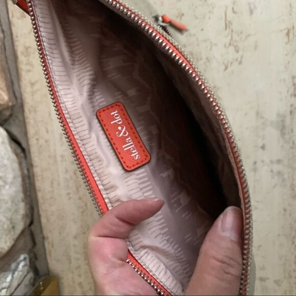 Stella and Dot Waverly petite Crossbody - Picture 8 of 15